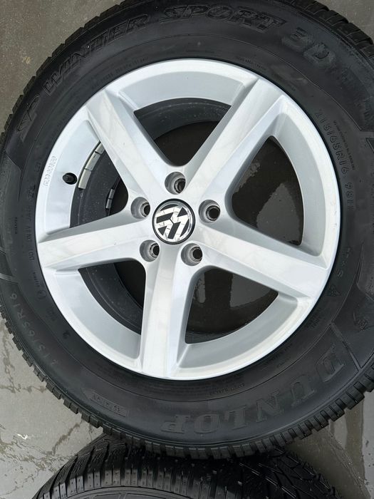 Jante originale VW (Volkswagen) pe 16 cu anvelope de iarna "ASPEN"