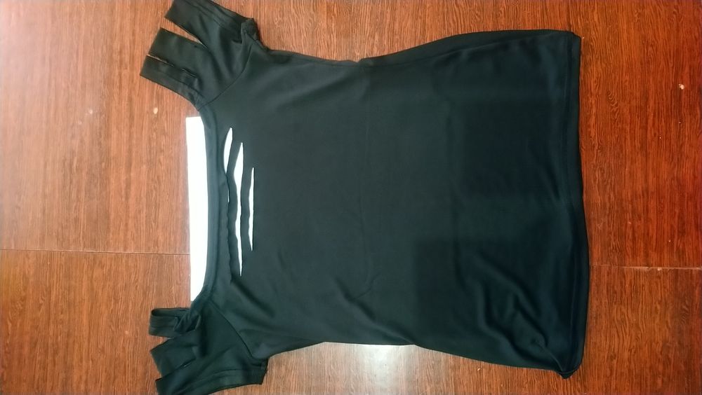 Продам летние топы