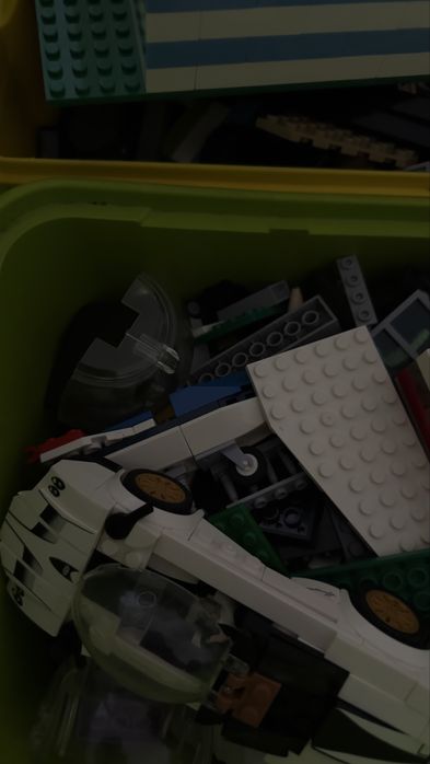 Продам лего  целая коробка