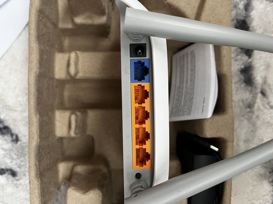 Продам роутер tp link