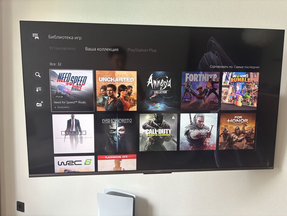 Продам ps5 с двумя джостиками и играми