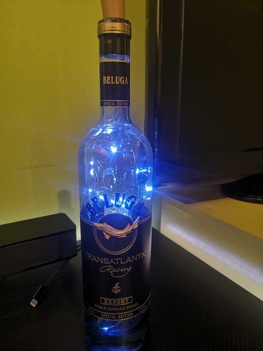 Светещи бутилки за бар, кафе и хотел