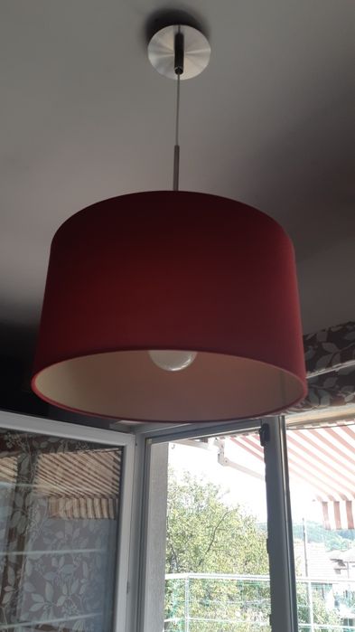 Висящ червен абажур