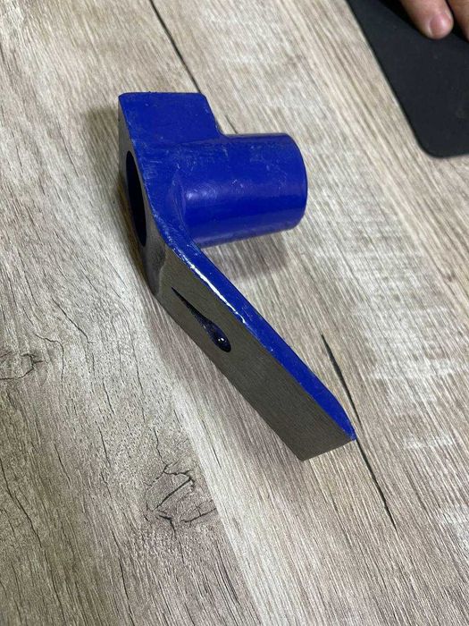 Yakar Keser, Молоток, Теша