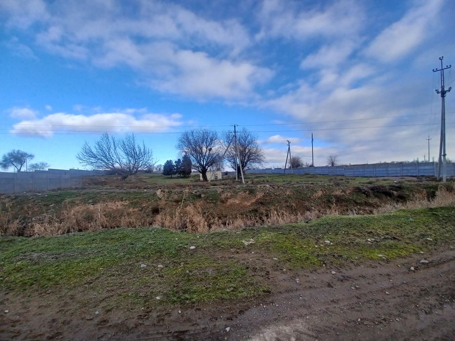 Тош вил . Охонгарон туман Янги Хаёт МФЙ Ойбек кучаси 
82 Сотих . Ура