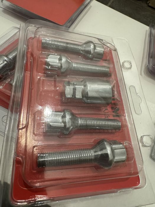 Секретни дълги болтове за БМВ,АУДИ,МЕРЦЕДЕС,ШКОДА / 12х1,5 и 14х1,5