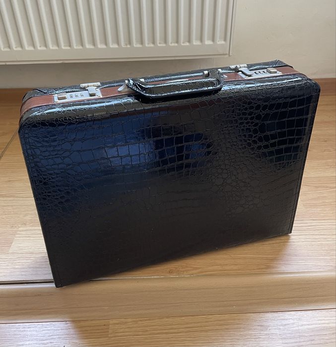 Geanta/servieta din piele cu cifru negru