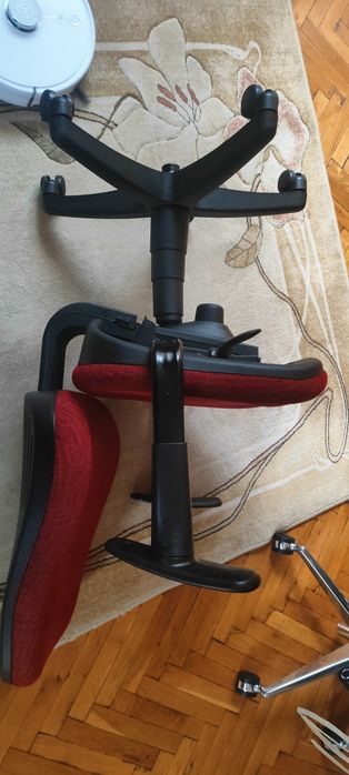 Продавам качествен стол