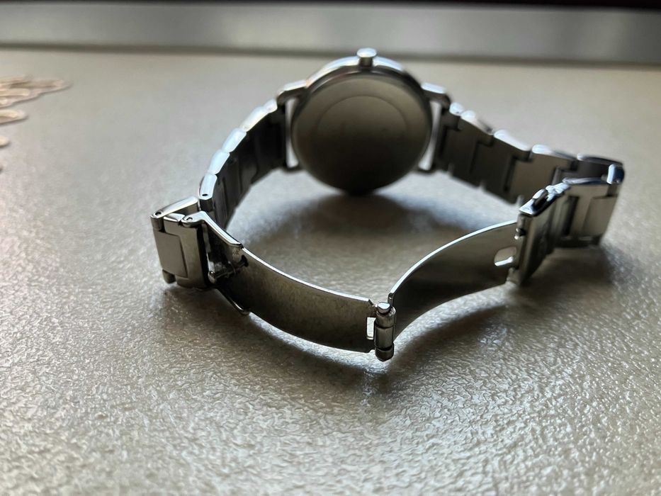 Vand ceas dama GUESS