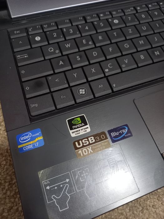 Laptop i7 RAM 12 GB SSD video un GB baterie nouă