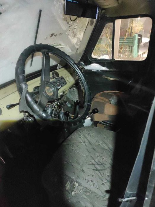 Продам уаз 31512