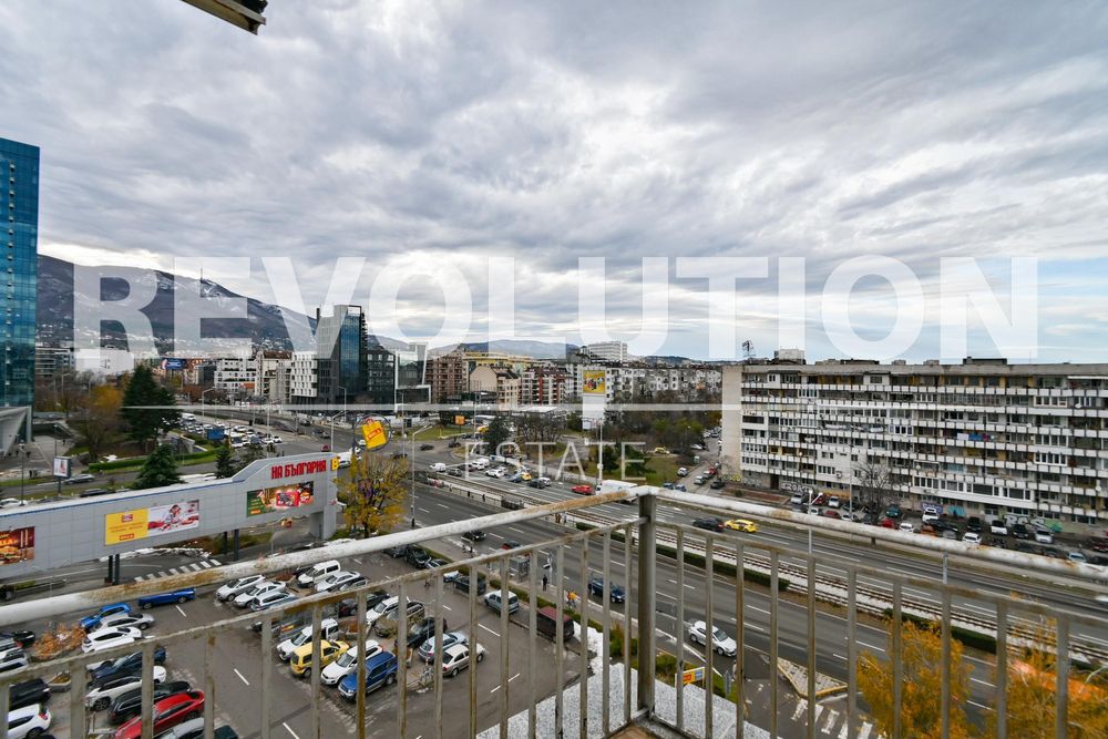 Дава се под наем Двустаен апартамент в София, Гоце Делчев - 90 кв.м за 750 € - Снимка #11