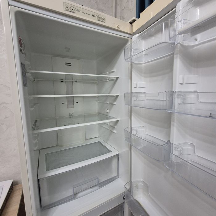 холодильник для кухни