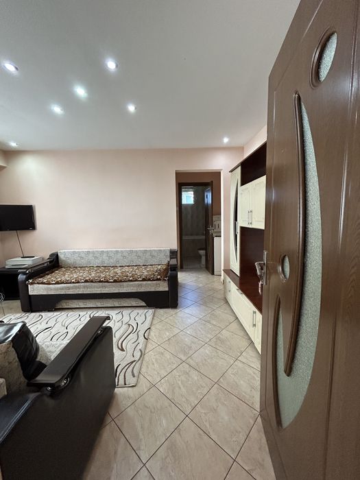 Vand apartament cu 2 camere Barlad