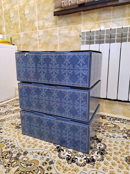 Фарфоровый чайный сервиз