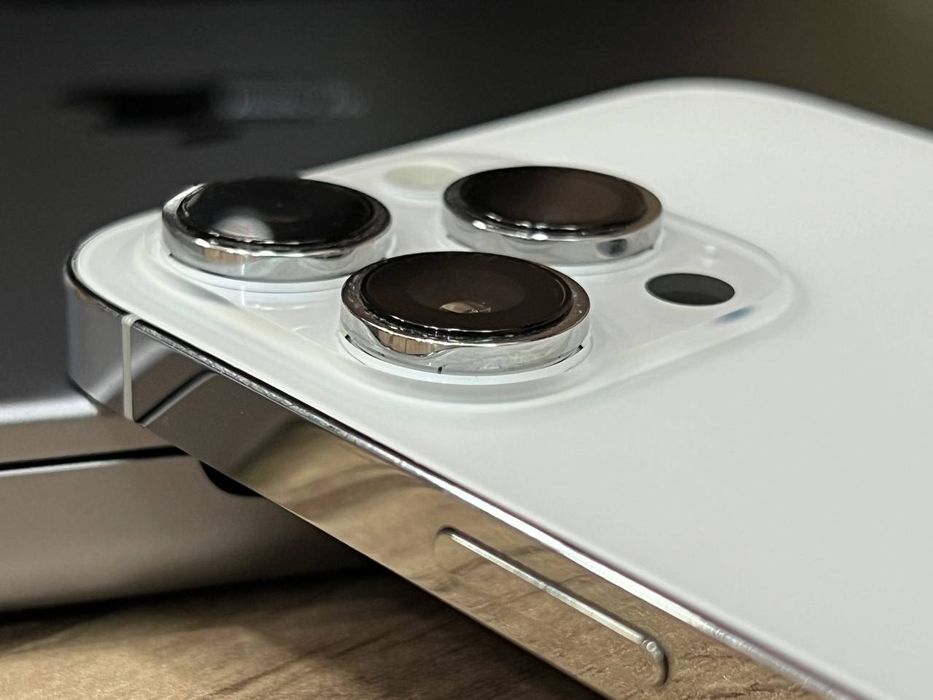 Продам iPhone 14 Pro Max 256GB White  Б.У