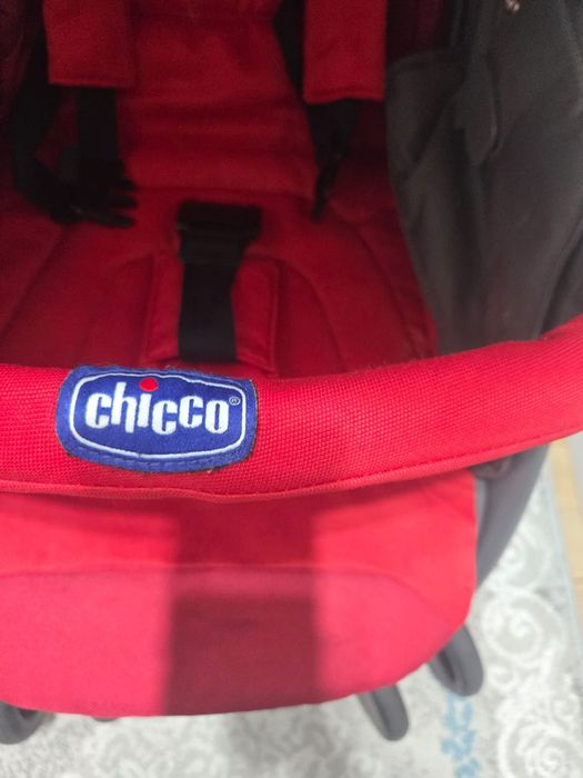 Детская коляска Chicco прогулочная