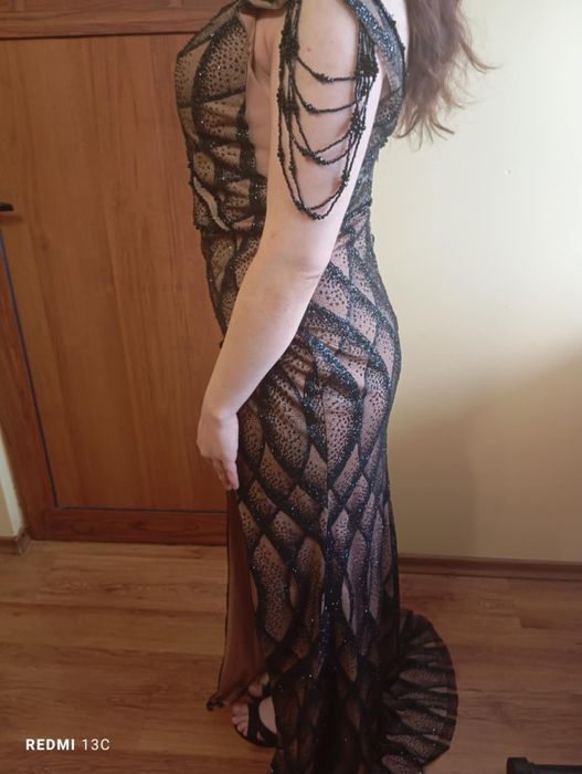 Абитуриентска рокля