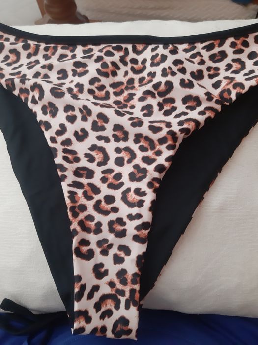 Нов двулицев бански комплект с висока талия