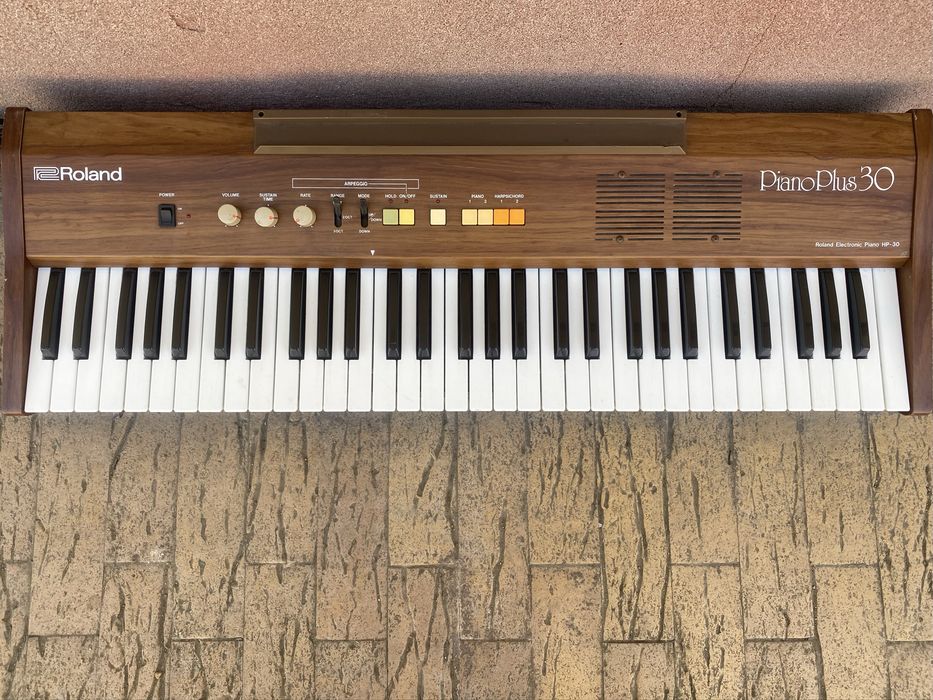 HP-30. Piano Plus30.