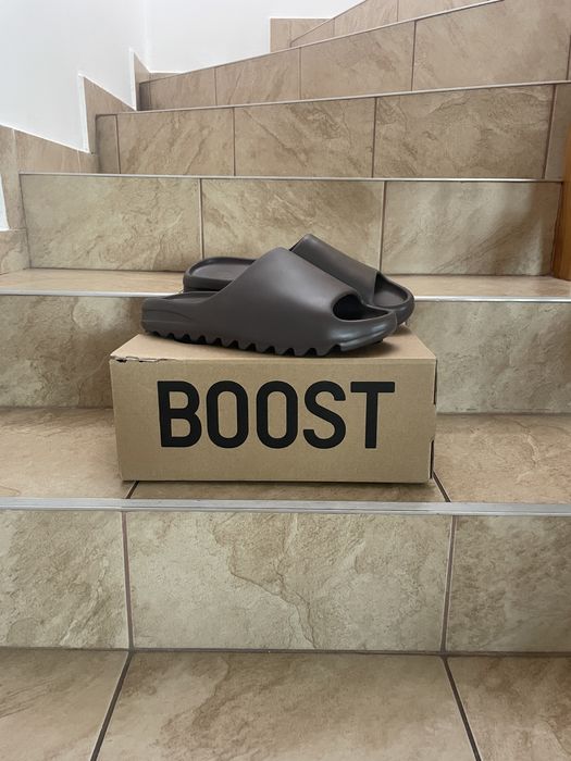 Yeezy Slides Bone / Maro