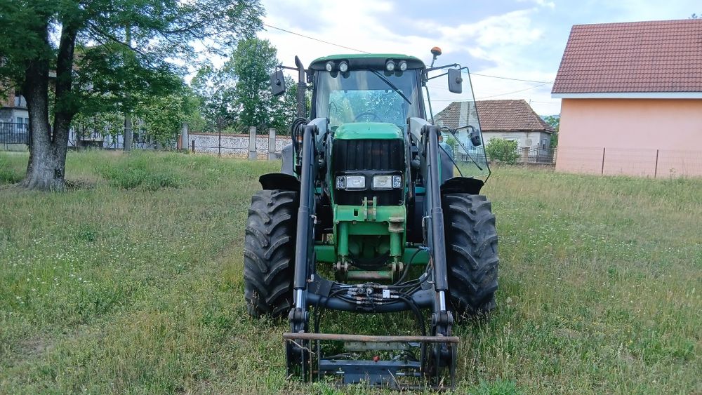 Tractor Jhon Deer 6520 cu incarcator anul 2006