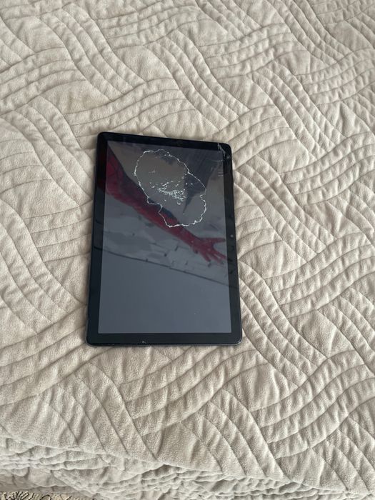 Продам планшет хорошо снимает