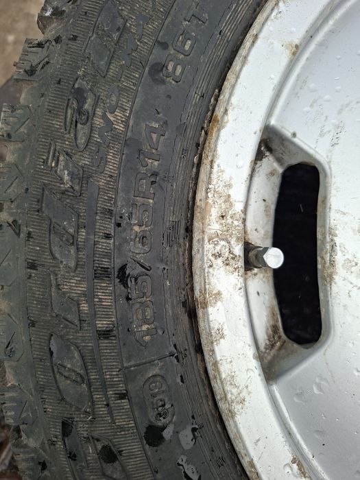 Продам шину с диском