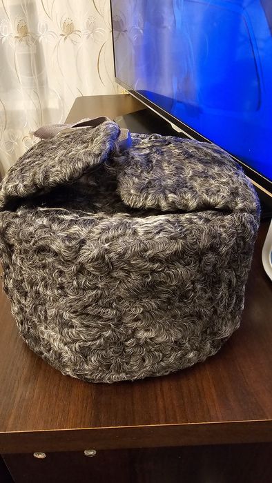 Продам каракулевую шапку