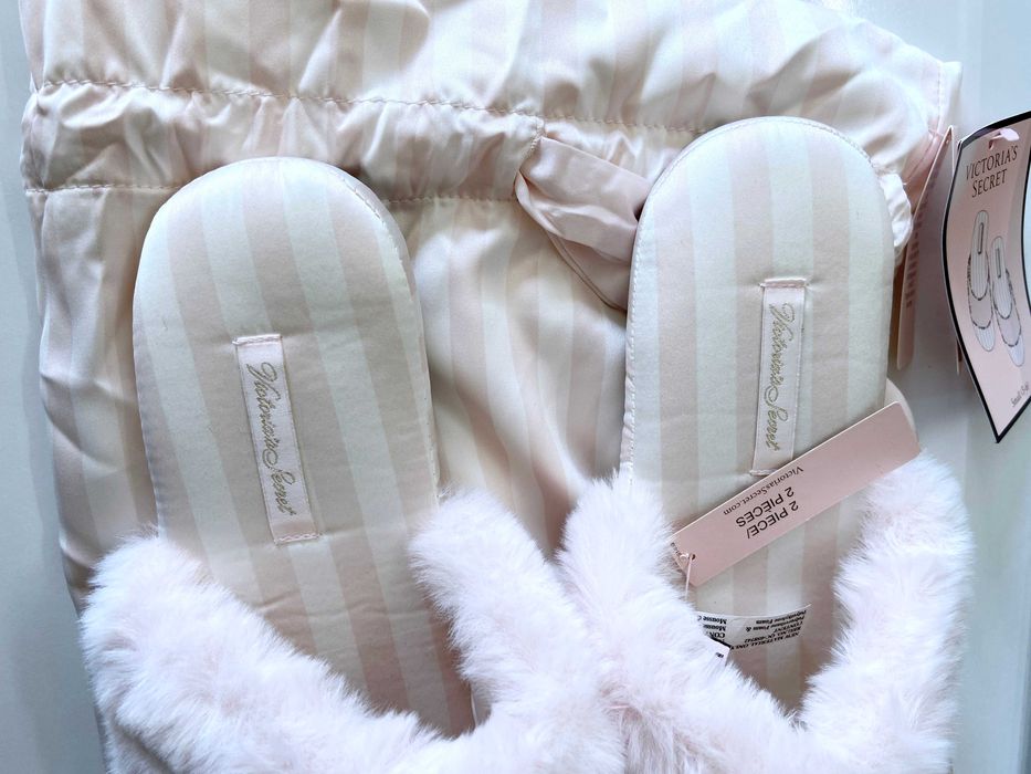 Victoria’s Secret сатенени пантофи с розови райета със сатенена чанта