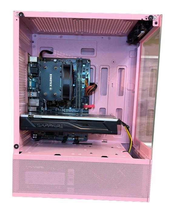 Розов геймърски компютър i7 4770K RX 480 8GB GDDR5 RAM 16GB SSD 512GB