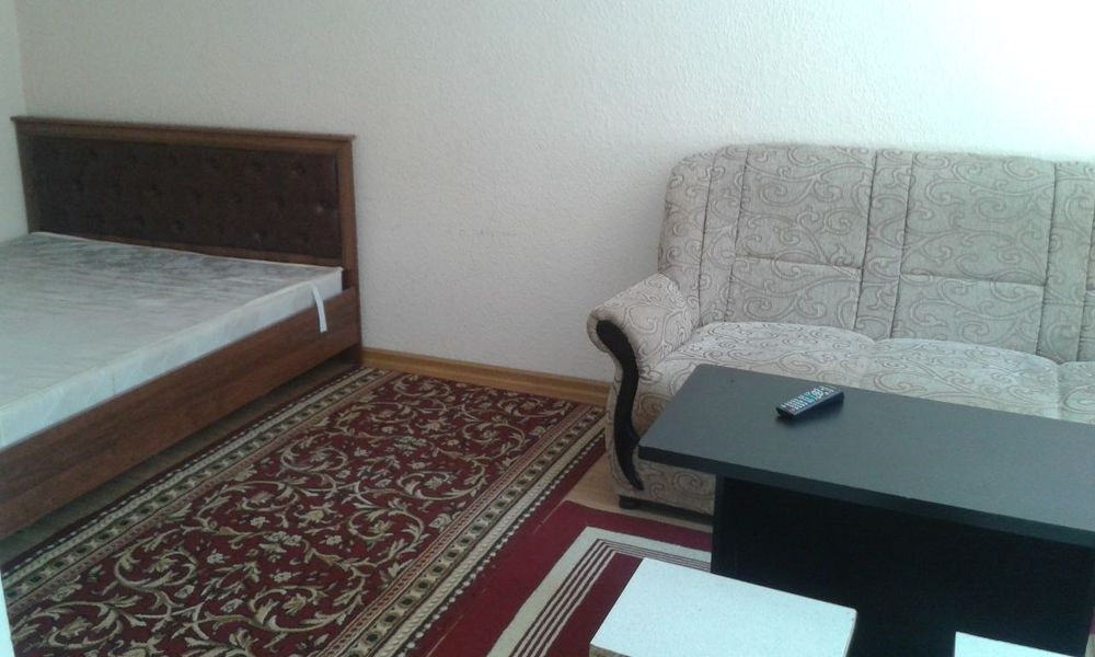 Сдаю квартиру 1/1/4 метроКосмонавтов