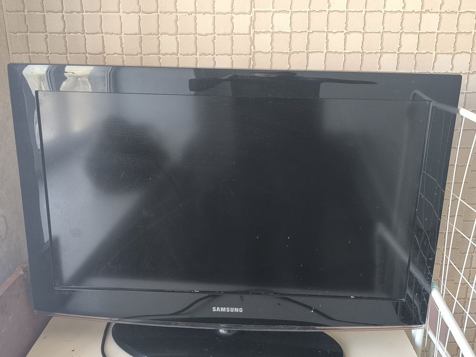 Телевизор  продаю, не смарт, рабочий
