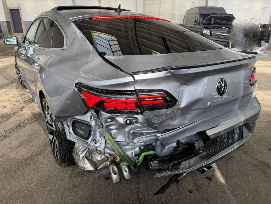 Volkswagen Arteon avariat