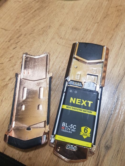 VERTU (Gold) Uzbekistan