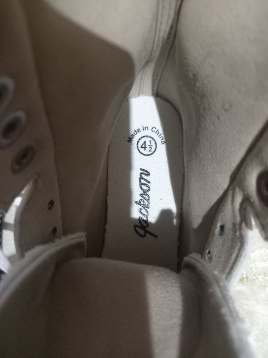 Срочно продам коньки