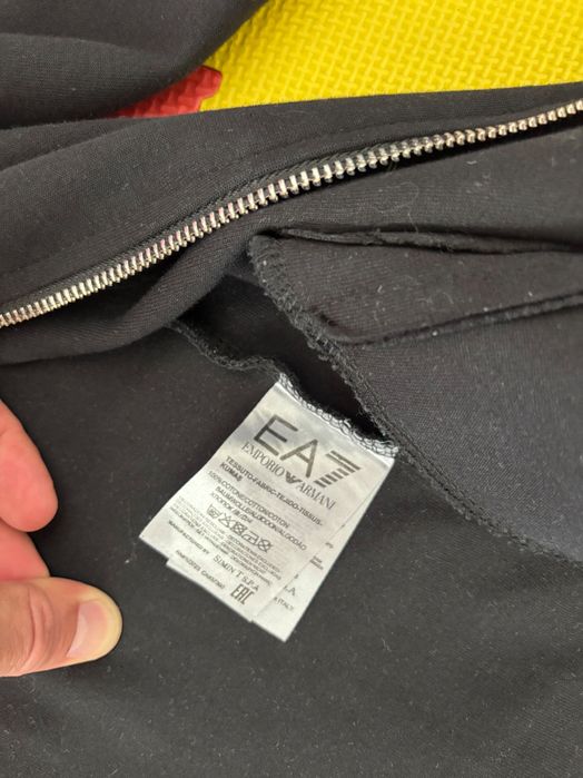 Оригинален анцуг EA7 Armani