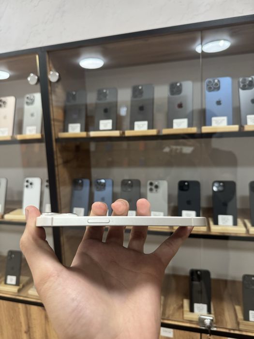 iPhone 14