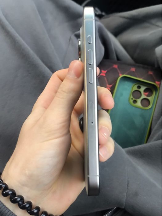 Продаю iPhone 15 Pro 256GB.