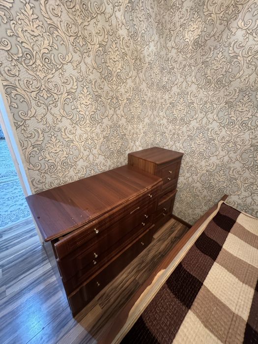 Продается спальный гарнитур