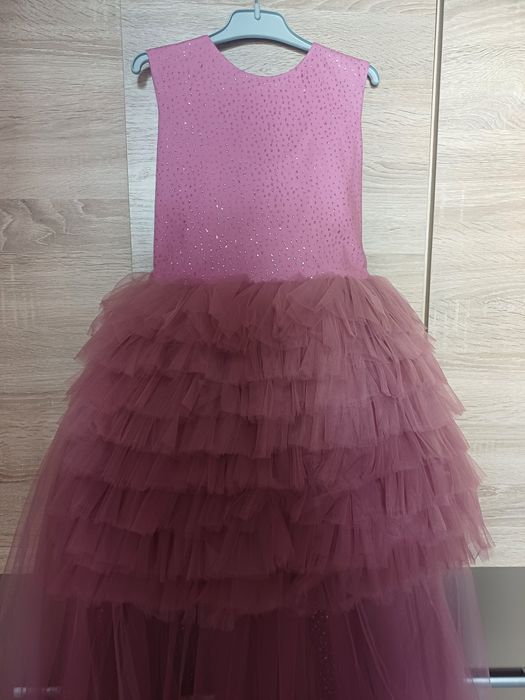 Rochie roz cu trena