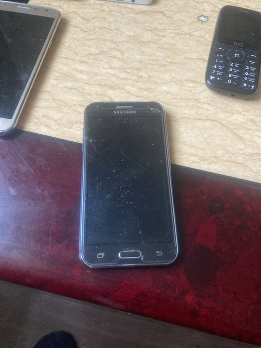 Телефоны быушные редми самсунги