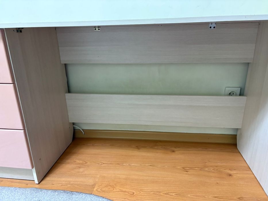 Продам письменный стол