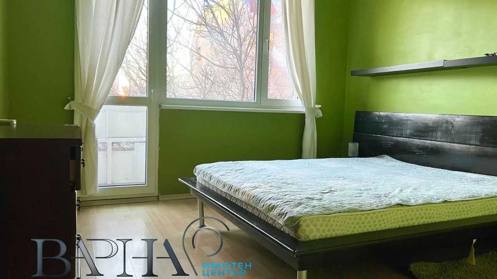 Тристаен на ТОП локация - Левски