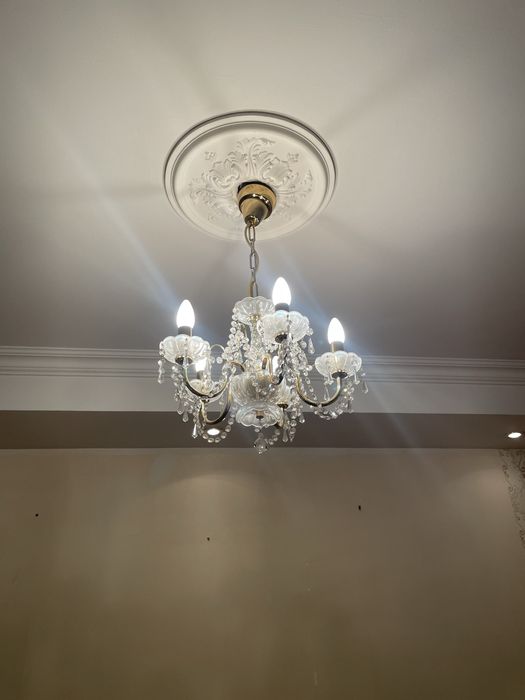 Люстры продам срочно