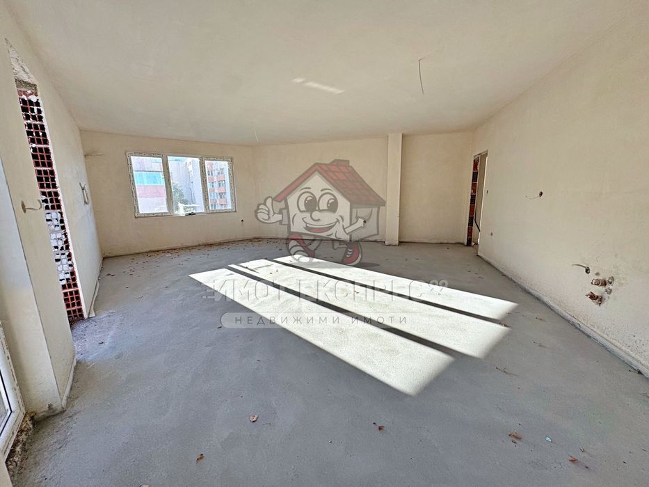 Продава се Тристаен апартамент в Асеновград - 126 кв.м за 1191 €/кв.м - Снимка #3