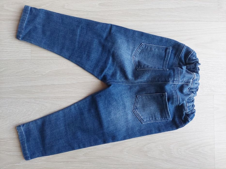 Blugi H&M fată marimea 80 stare foarte bună