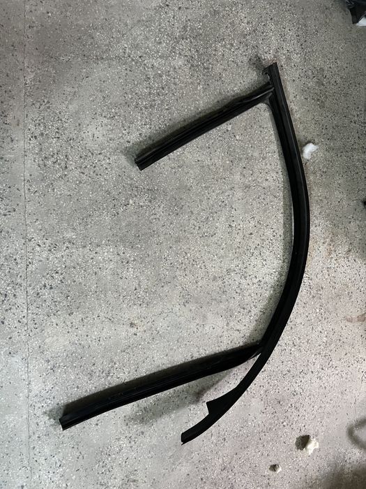 Уплътнение за стъкло и врата Mercedes GLE w166