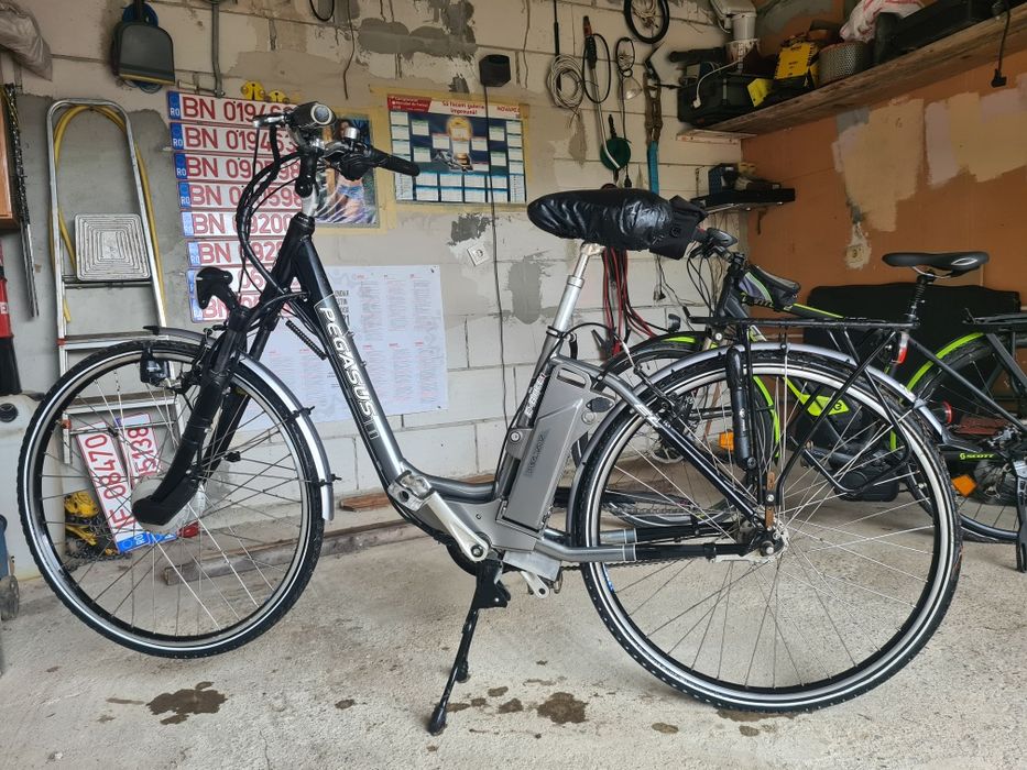 2 biciclete electrice, Pegasus și Scott Veiture