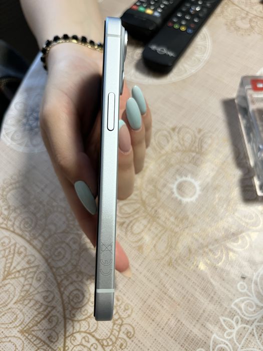Iphone 15 128GB.